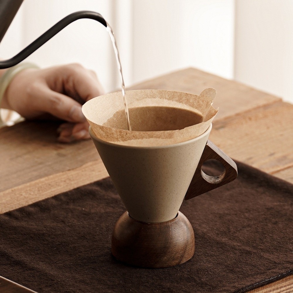 粗陶三角コーンカップ レトロスタイル木製ベース ヴィンテージ - Coffee Tea For Me のレビューと価格